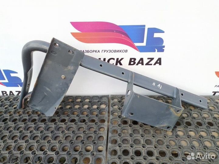 Кронштейн крыла переднего Iveco Stralis