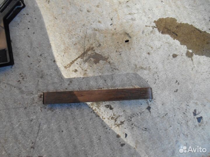 Накладка под дерево 4B0863209M Audi A6 C5