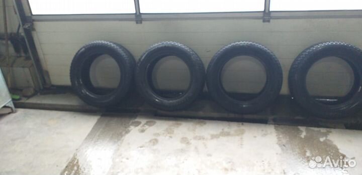 Matador MPS 500 Sibir Ice Van 215/60 R16