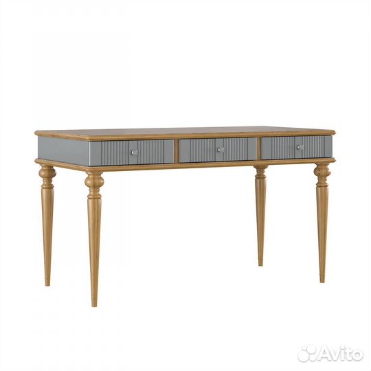 Письменный стол