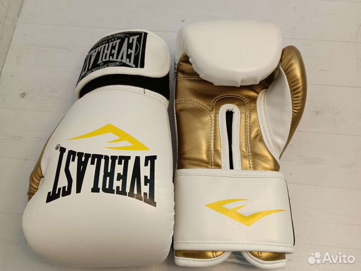 Боксерские перчатки