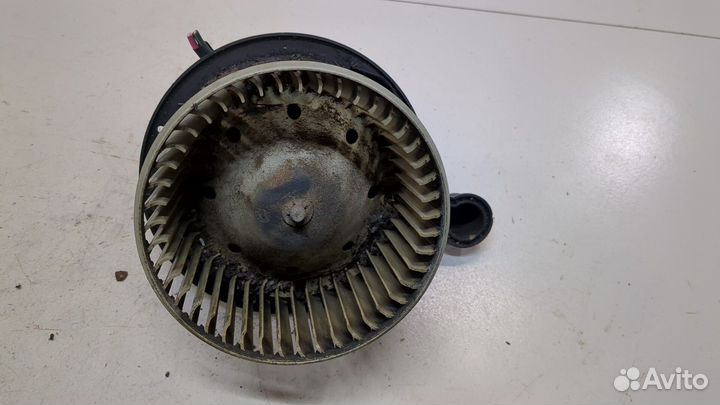 Двигатель отопителя Ford Explorer