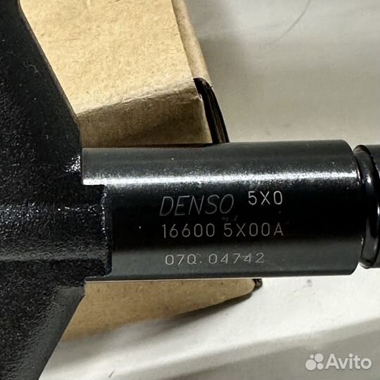 Форсунка новая Denso 166005X00A