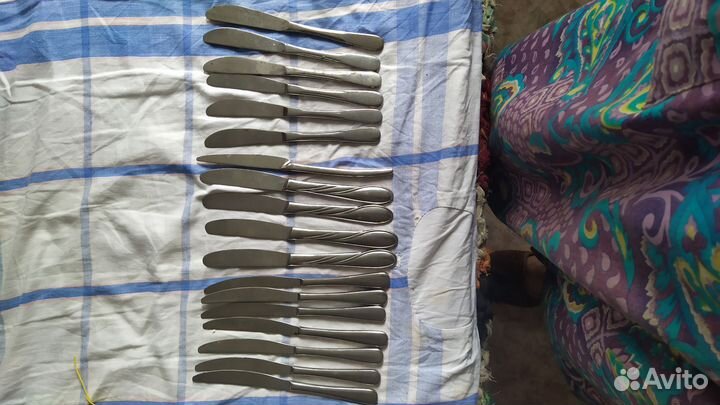 Кухонные ножи и вилки