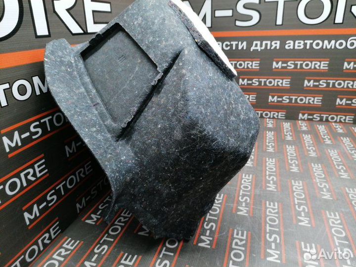 Обшивка багажника задняя правая Bmw 1-Series E87