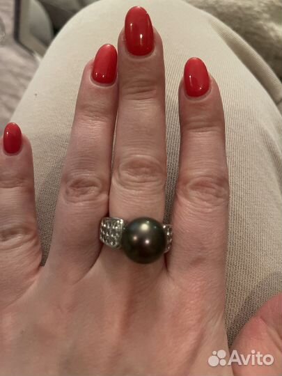 Кольцо и пусеты