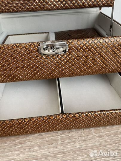 Шкатулка для украшений