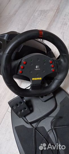 Игровой руль logitech momo racing