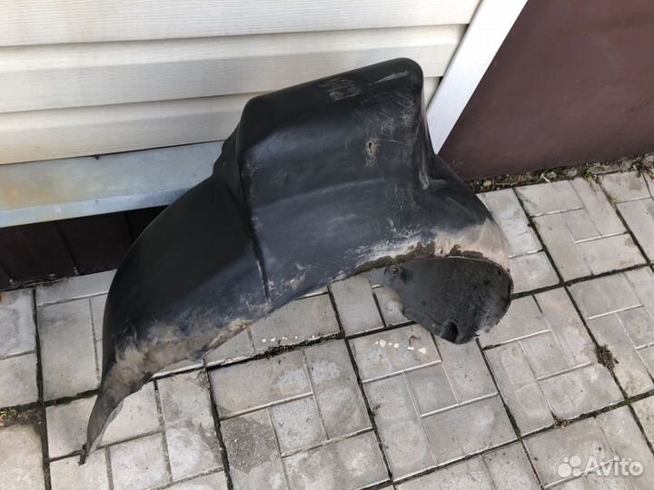 Подкрылок задний правый Audi A4 B5 1.8 2000