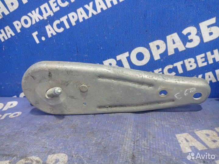 Крепление балки подвески Bmw E60 седан M52B25 2005