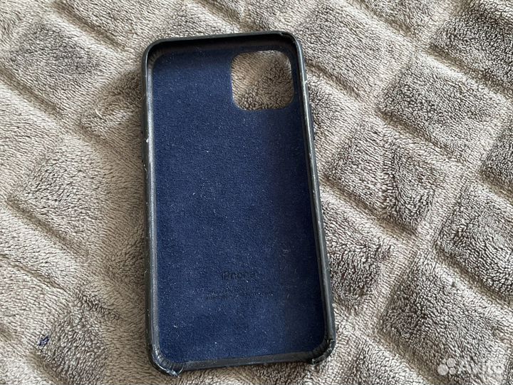 Чехол на iPhone 11 кожаный