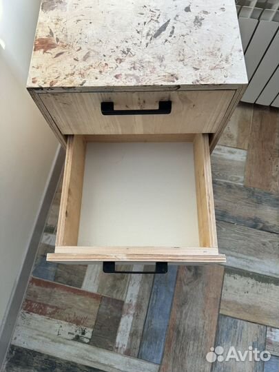 Ящик на колёсиках