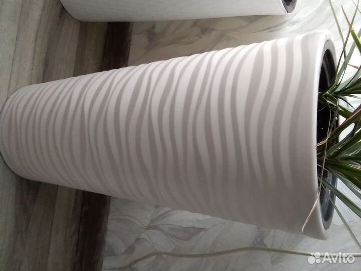 Кашпо для цветов напольное