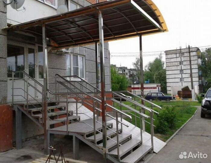 Пластиковые двери