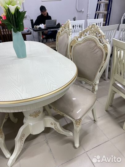 Кухонный стол овальный