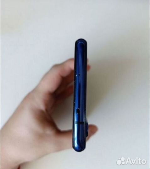 HONOR 20, 8/128 ГБ
