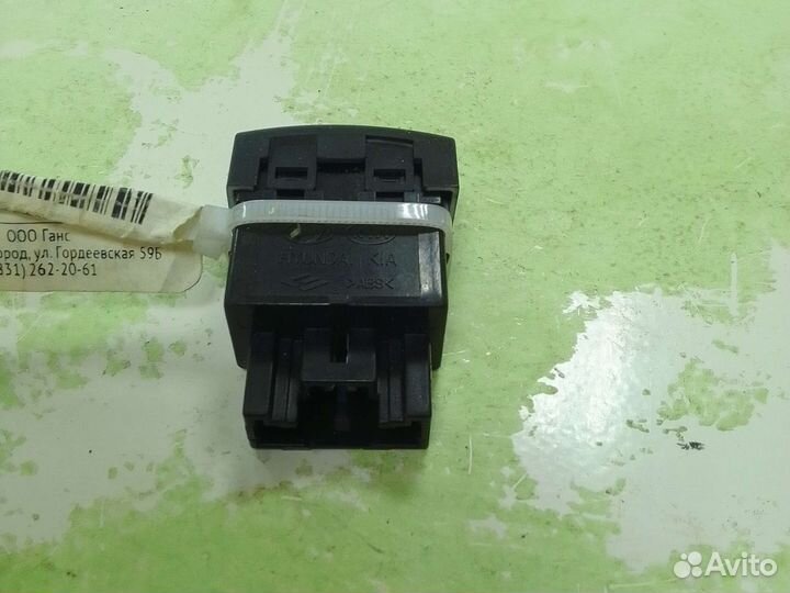 Кнопка корректора фар Kia Venga минивен G4FA 1.4 Б