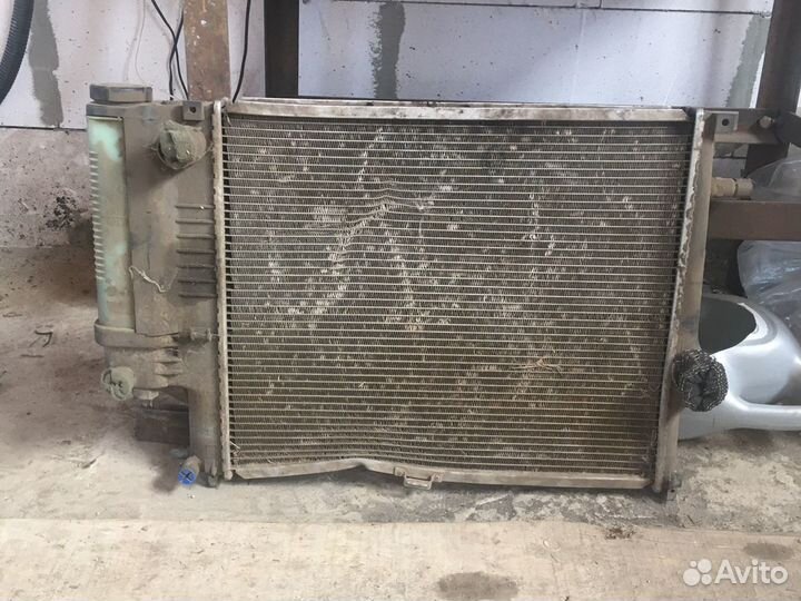 Радиатор BMW E34
