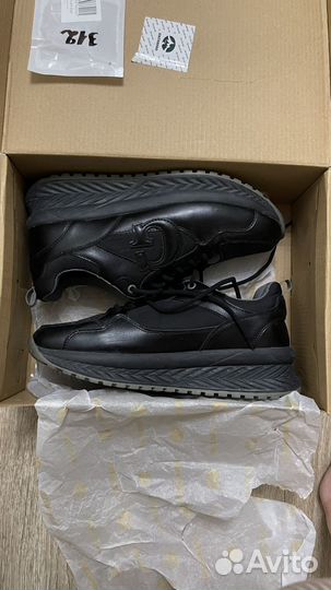 Кроссовки женские демисезонные 40 размер