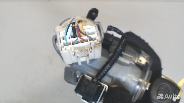 Замок зажигания Toyota Highlander 2, 2010