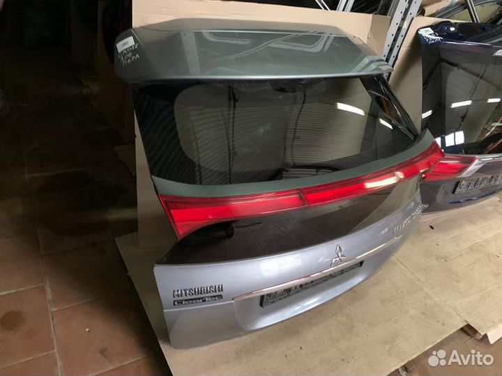 Крышка багажника Mitsubishi Eclipse Cross 2017)