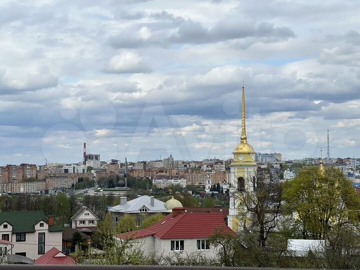 2-к. квартира, 82 м², 5/5 эт.