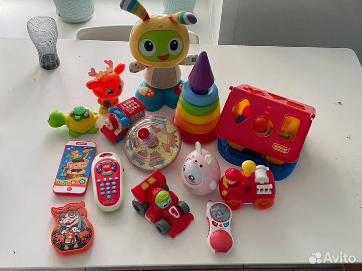 Развивающие игрушки для малышей fisher price