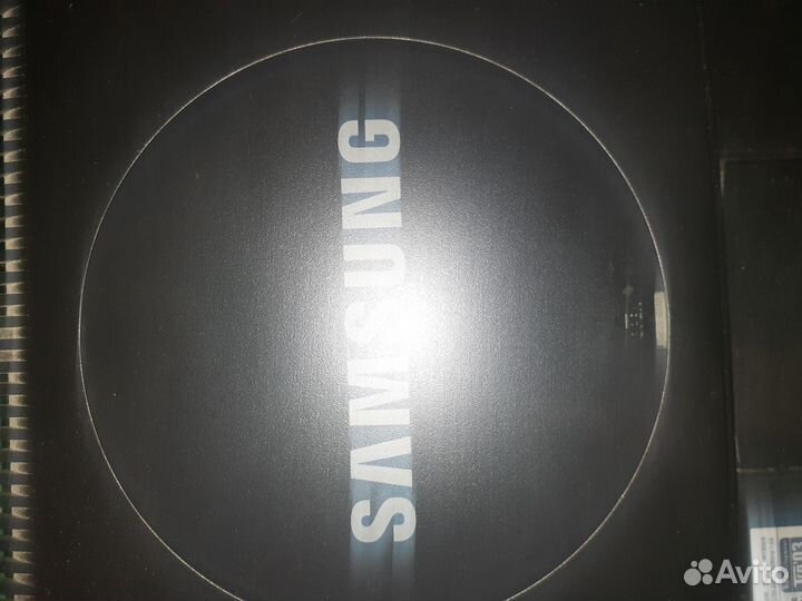 Монитор Samsung