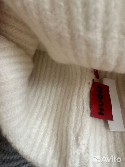 Женская шапка hugo