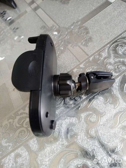 Держатель для телефона в машину