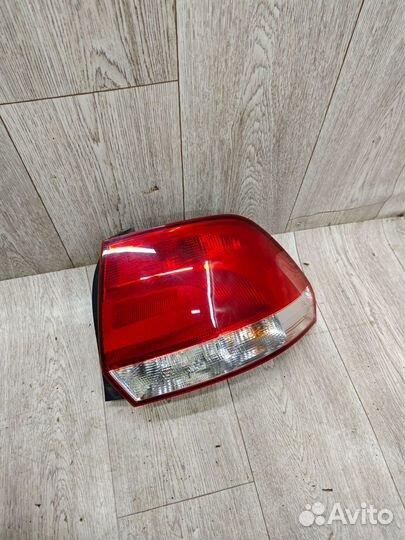 Фонарь задний правый Volkswagen Polo, V