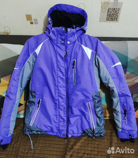 Горнолыжная куртка женская 44 размер