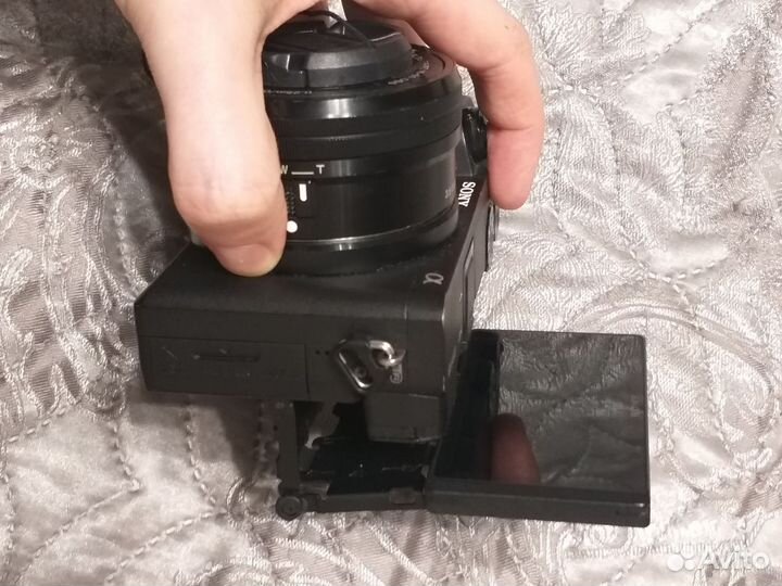 Продам фотоаппарат Sony a6400 + объектив 16-50