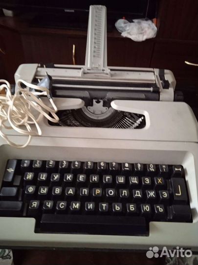 Пишущая машинка ивица