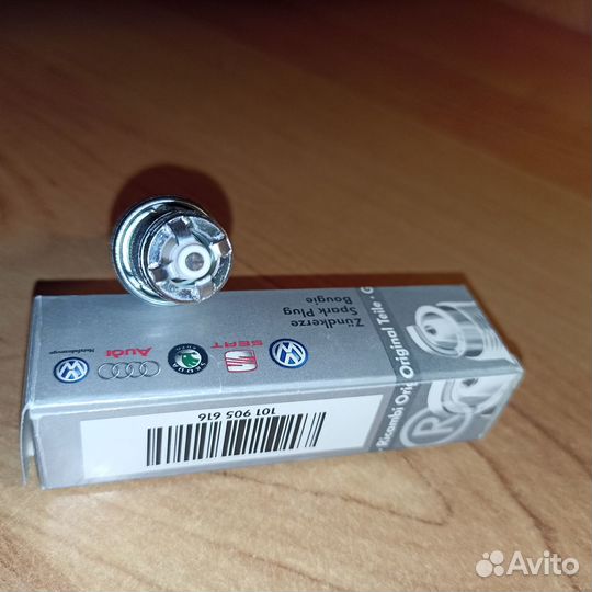 Свеча зажигания NGK