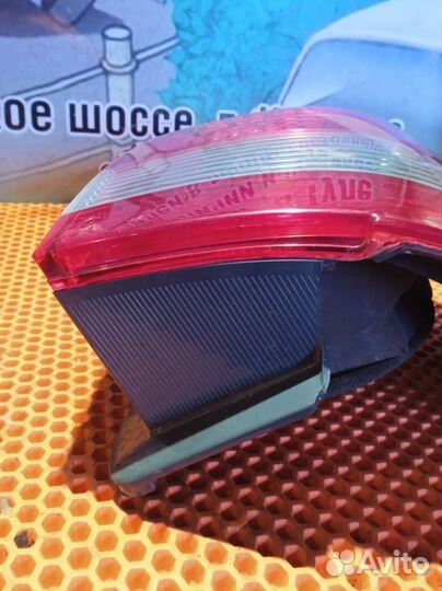 Фонарь задний левый Toyota Alphard