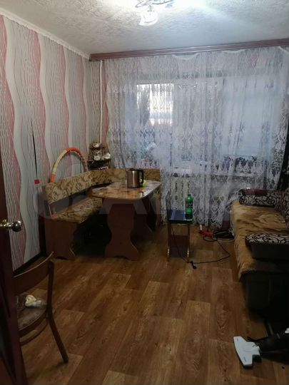 Комната 37 м² в 2-к., 3/3 эт.