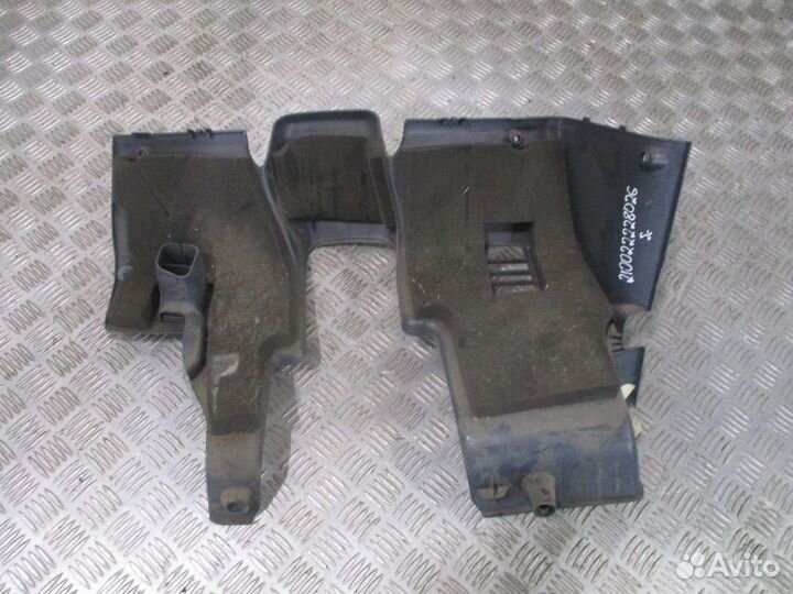 Кожух рулевой колонки Scania 1764037