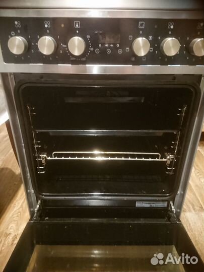 Продам электропечь Haier