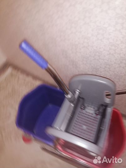 Тележка двухведерная уборочная для мытья пола