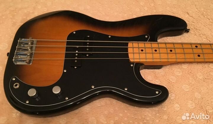 Бас-гитара Fender precision japan