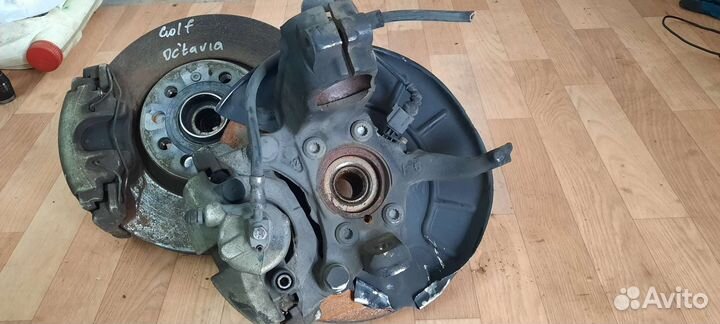 Кулаки поворотные Skoda Octavia A5 1.8