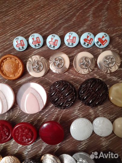 Старинные пуговицы СССР с ушком 49 штук разные