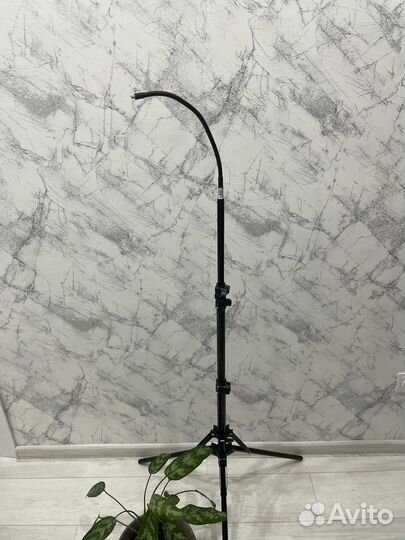 Стойка для лампы / тренога