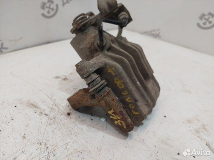 Суппорт задний левый Volkswagen Golf Plus 5 1.6