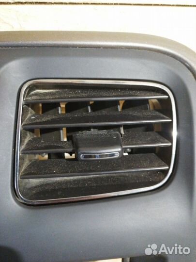 Рамка магнитолы Renault Logan