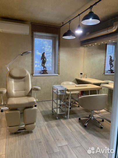 Аренда кабинета косметолога бровиста по часам