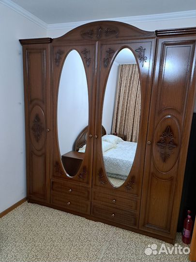 Спальный гарнитур бу