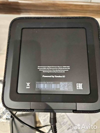 Умная колонка Яндекс Станция Black отвязана оплаче