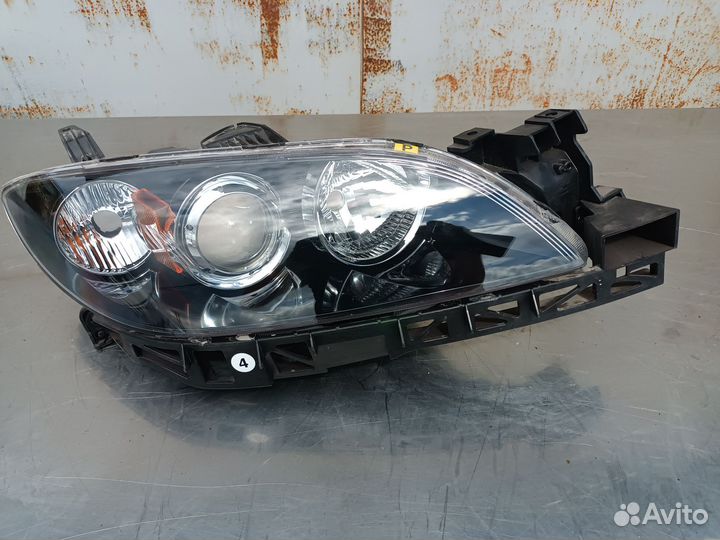 Фара правая Мазда 3 mazda 3 2004-2009